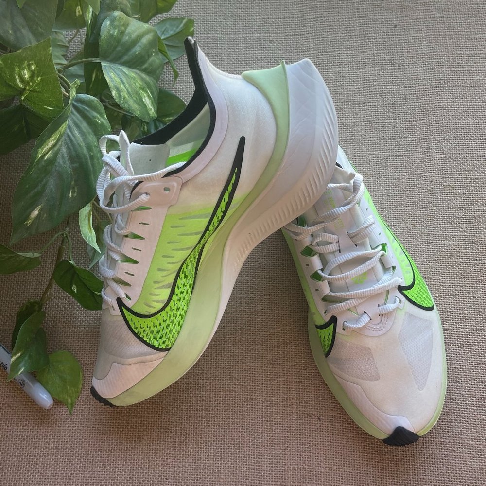 Nike Zoom Gravity Electric Green Summit White Women's Size 8 BQ3203-100 Sneakers